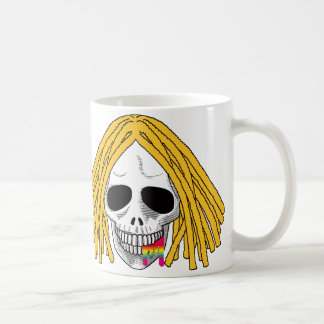 スカルのDreadlocksのブロンドの虹B コーヒーマグカップ