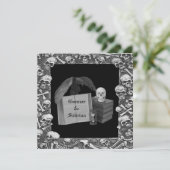スカルのSpellbookの黒く及び白いロマンスの結婚式 招待状 (スタンド正面)