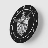 スカルを搭載するゴシック様式十字 ラウンド壁時計 (傾斜)