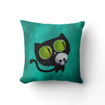 スカルを搭載するハロウィン黒い猫