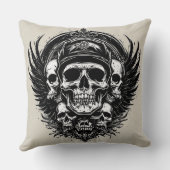 スカルデザインは翼とシンボルを特徴とする クッション (裏面)