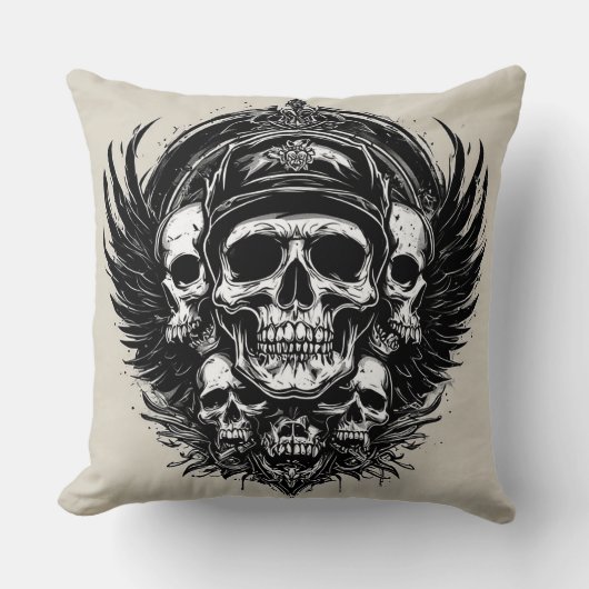 スカルデザインは翼とシンボルを特徴とする クッション (正面)