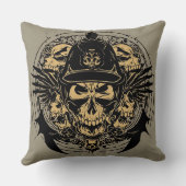 スカルデザイン（翼と記号） クッション (裏面)