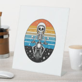 スカルバイクもしくは自転車に乗る人フレイムウィングバイク 台座サイン (インサイチュ)