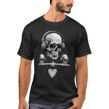 スカルビートヘッドフォンDark Gothic Music Tシャツ