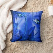 スカル枕付き隠し恐怖ブルー女の子 クッション (ブランケット)