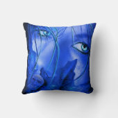 スカル枕付き隠し恐怖ブルー女の子 クッション (裏面)