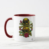 スカル、くもの巣およびバラのマグ マグカップ (左)