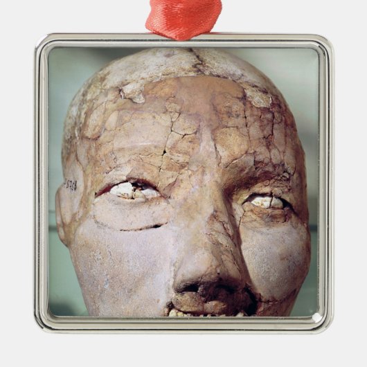 スカル、エリコから、7000-6000紀元前に メタルオーナメント (正面)