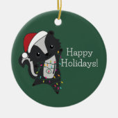 スカンククリスマススススカンク冬動物アダルトクロス セラミックオーナメント (正面)