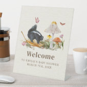 スカンクリトルスティンカーガールベビーシャワーフローラ 台座サイン (インサイチュ)