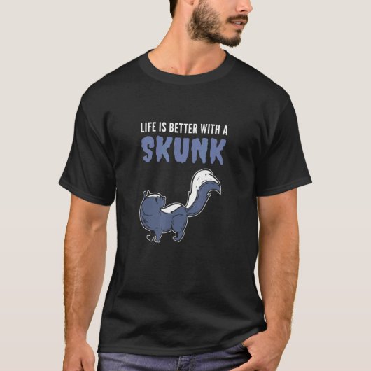スカンク好きにはたまらない動物愛好家 Tシャツ (正面)