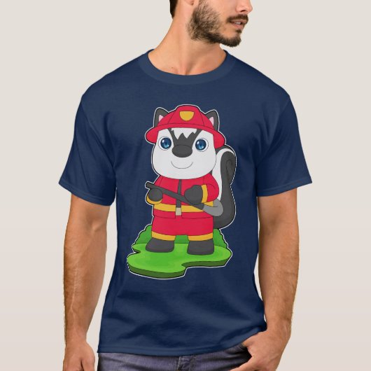 スカンク消防士消防ホース消防署 Tシャツ (正面)