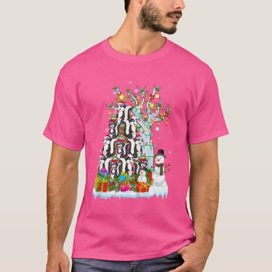 スカンクXマスツリー照明サンタズハットスカンクおもしろい Tシャツ (正面)
