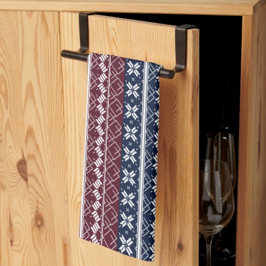 スカンジナビアのオーナメントの青い、ブルゴーニュ キッチンタオル (三つ折り)