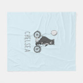 スカンジナビアのクマがバイクミニマリストブルー フリースブランケット (正面(横))