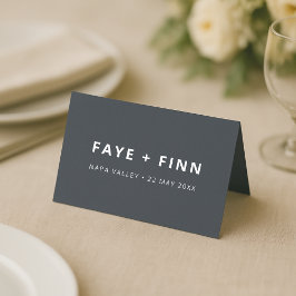 スカンジナビアのスモークブルー結婚ミニマリストのディナー プレイスカード