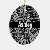 スカンジナビアのセルブローズクリスマスパターン セラミックオーナメント (右)