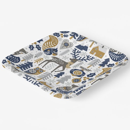 スカンジナビアの森林の動物の雪の結晶クリスマス ペーパープレート (傾斜あり)