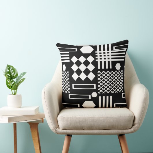 スカンジナビアの黒と白の幾何学形状 クッション (椅子)