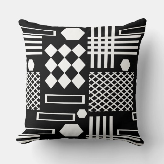 スカンジナビアの黒と白の幾何学形状 クッション (正面)