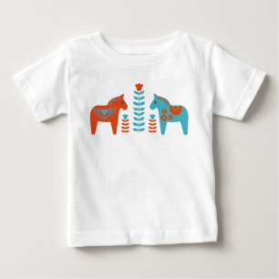 スカンジナビアフォークアートダラ馬と花 ベビーTシャツ