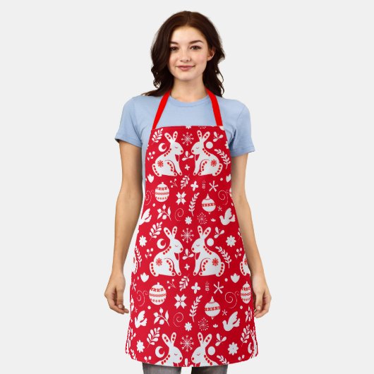 スカンジナビアフォークアートバニーフローラルパターンレッド エプロン (着用した状態)