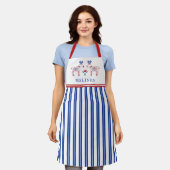 スカンジナビアフローラトナカイブルークリスマス エプロン (着用した状態)