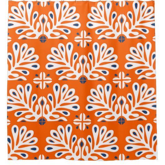 スカンジナビア伝統的オーナメントのスタイル シャワーカーテン (正面)