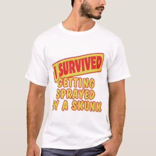 スカン生き延びクにスプレーされる Tシャツ