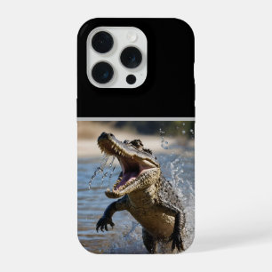 スカーイジョーズ: オーストラリアのワニが飛び跳ねる iPhone 15 PROケース