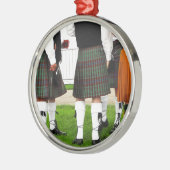 スカートの人 メタルオーナメント (左)