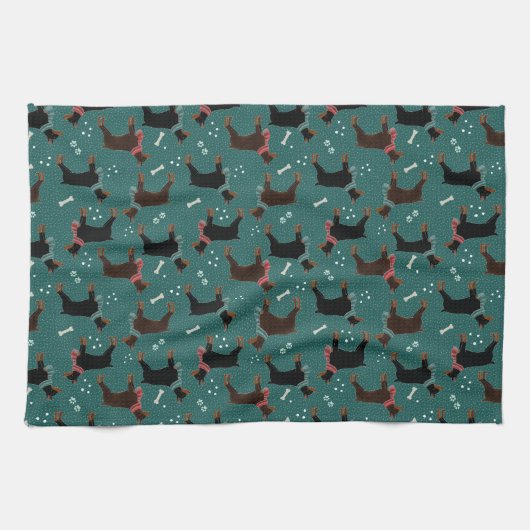 スカーフの冬のパターンの赤と黒のドーバーマン キッチンタオル (横)