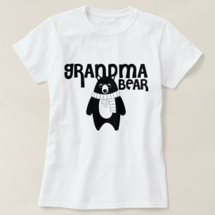 スカーフの祖母くまの祖母のワイシャツを持つおもしろいなくま Tシャツ