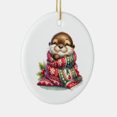 スカーフを巻いたクリスマスオッター セラミックオーナメント (右)