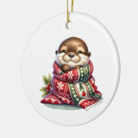 スカーフを巻いたクリスマスオッター セラミックオーナメント (左)