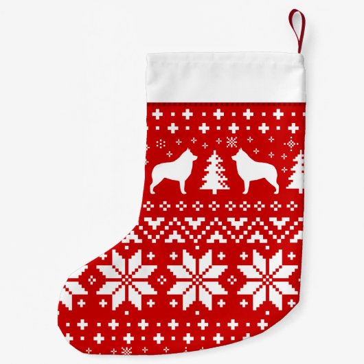 スキッパークシルエット犬のホリデーパターンレッド スモールクリスマスストッキング (裏面)