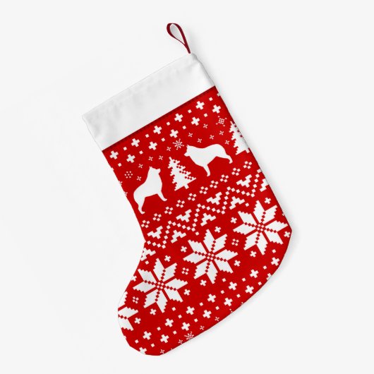 スキッパークシルエット犬のホリデーパターンレッド スモールクリスマスストッキング (裏面 (吊り時))