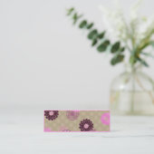 スキニープロファイルカード – ピンクとブラウン スキニー名刺 (スタンド正面)