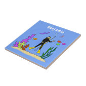 スキューバおもしろいダイバーと魚の海の生き物の漫画 タイル (側面)