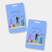 スキューバおもしろいダイバーと魚の海の生き物の漫画 バッジ (正面＆裏面)
