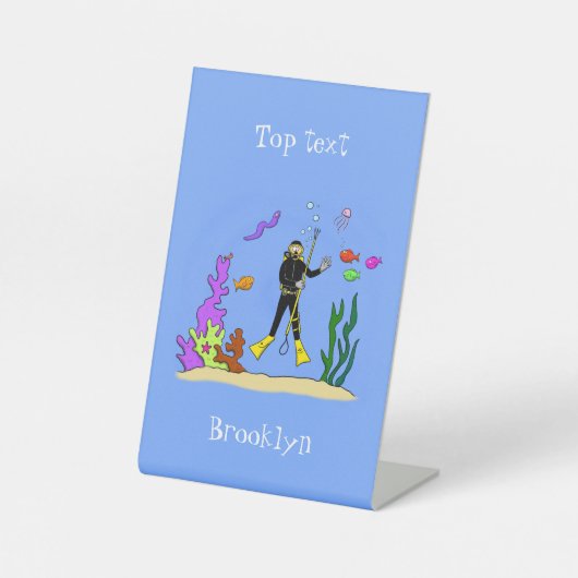 スキューバおもしろいダイバーと魚の海の生き物の漫画 台座サイン (正面)