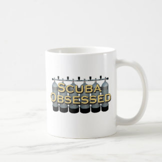 スキューバによって取りつかれているクラシックなマグ コーヒーマグカップ