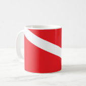 スキューバダイバーの飛び込みの旗のマグ コーヒーマグカップ (正面左)