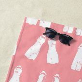 スキューバダイビングフィンおもしろいピンクとホワイトフリッパー ビーチタオル (インサイチュ)