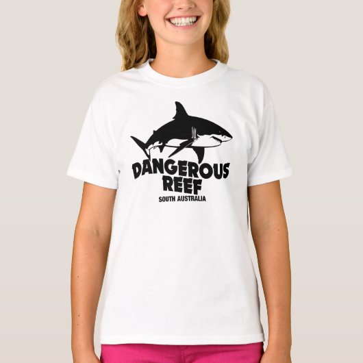 スキューバダイビング白素晴らしサメ – 危険なサンゴ礁 Tシャツ (正面)
