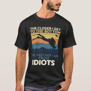 スキューバダイビング・ダイバー・ザ・ボトム近づく Tシャツ