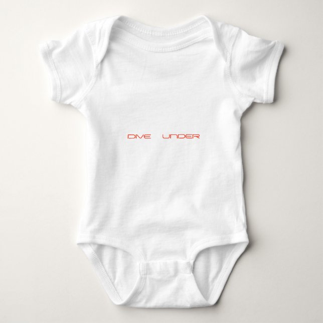 スキューバTシャツの下の飛び込み 袖なしシャツ (正面)