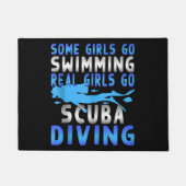 スキュ実在ーバダイビングガールズ，水泳におもしろい行く ドアマット (正面)