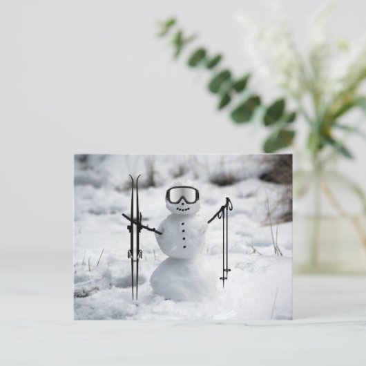 スキーおもしろいクリスマス雪だるま冬の季節 ポストカード (スタンド正面)
